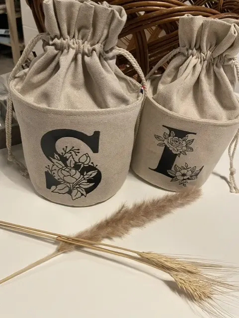 Pochon personalisé taille S et M.webp