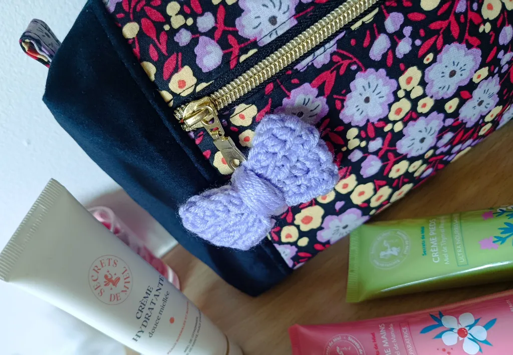 Trousse Manon - Noir Violet - Trousse de toilette - Fait main.webp
