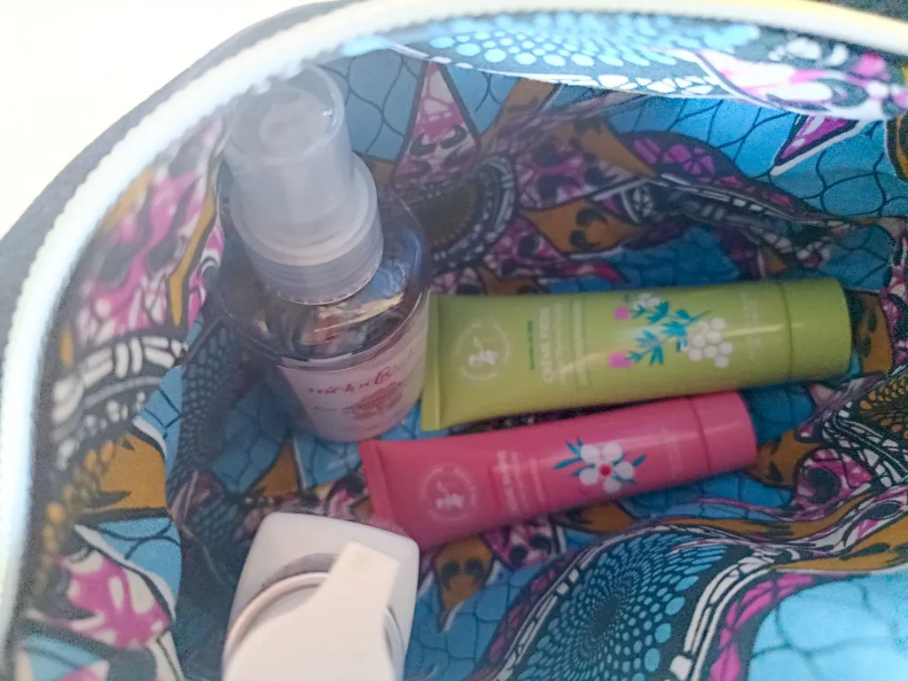 Trousse Manon - Noir Bleu - Trousse de toilette - Fait main.webp