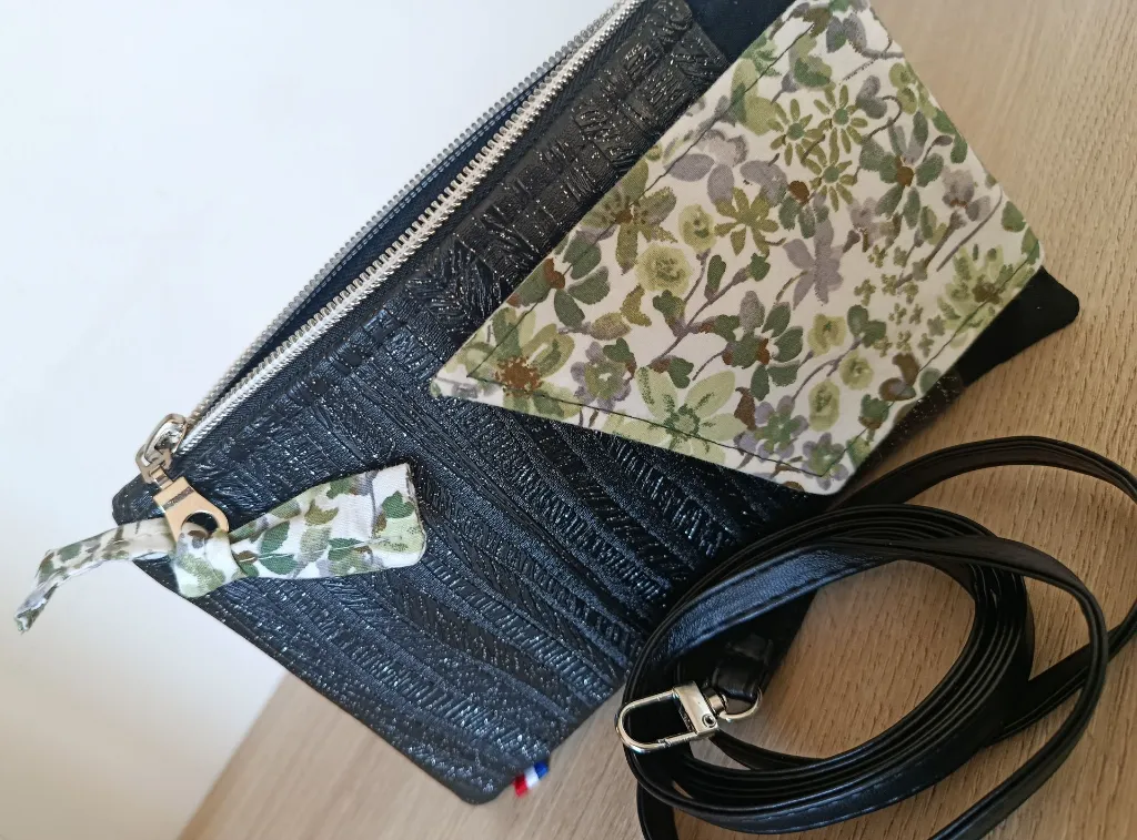Pochette complice téléphone légére