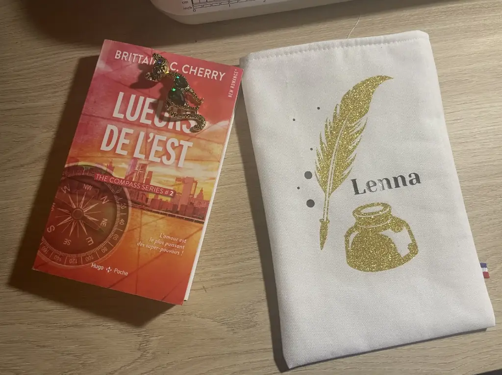 Pochette à livre personnalisable (Blanc Doré, Format poche ( 22x15cm))