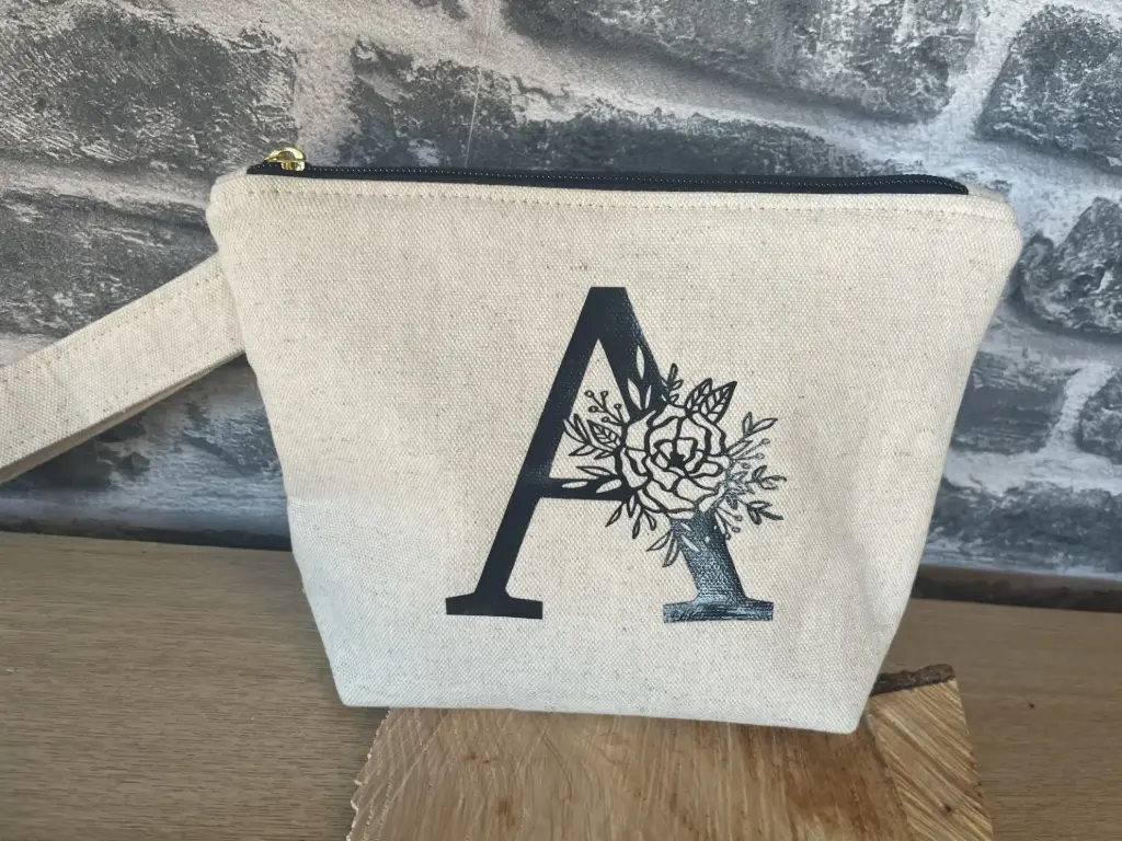 Trousse personnalisée - Lettre fleurie (Taille S, Lettre ( Exemple A B ...))