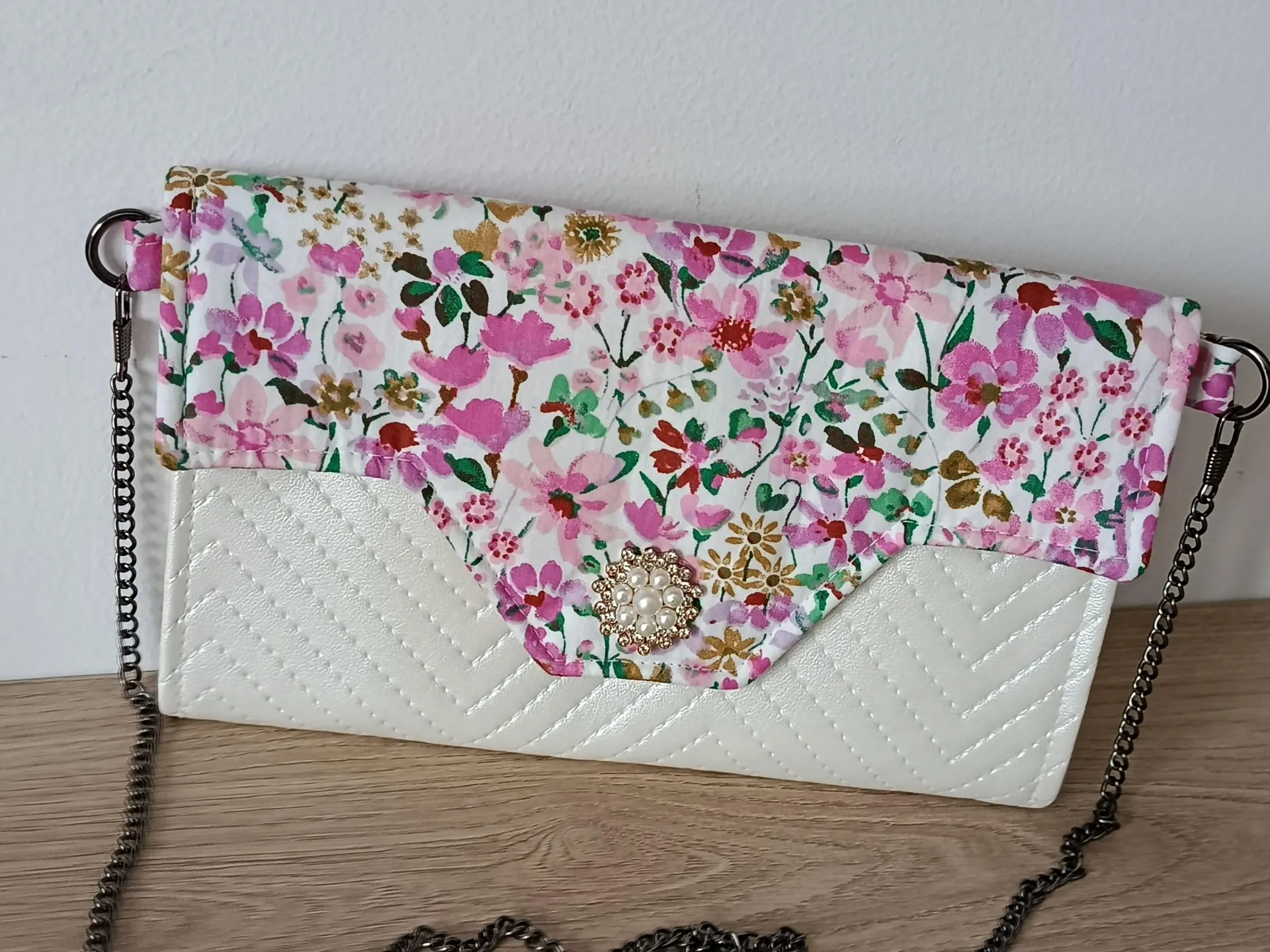Complice XL Douceur – Pochette bandoulière avec porte feuille intégré