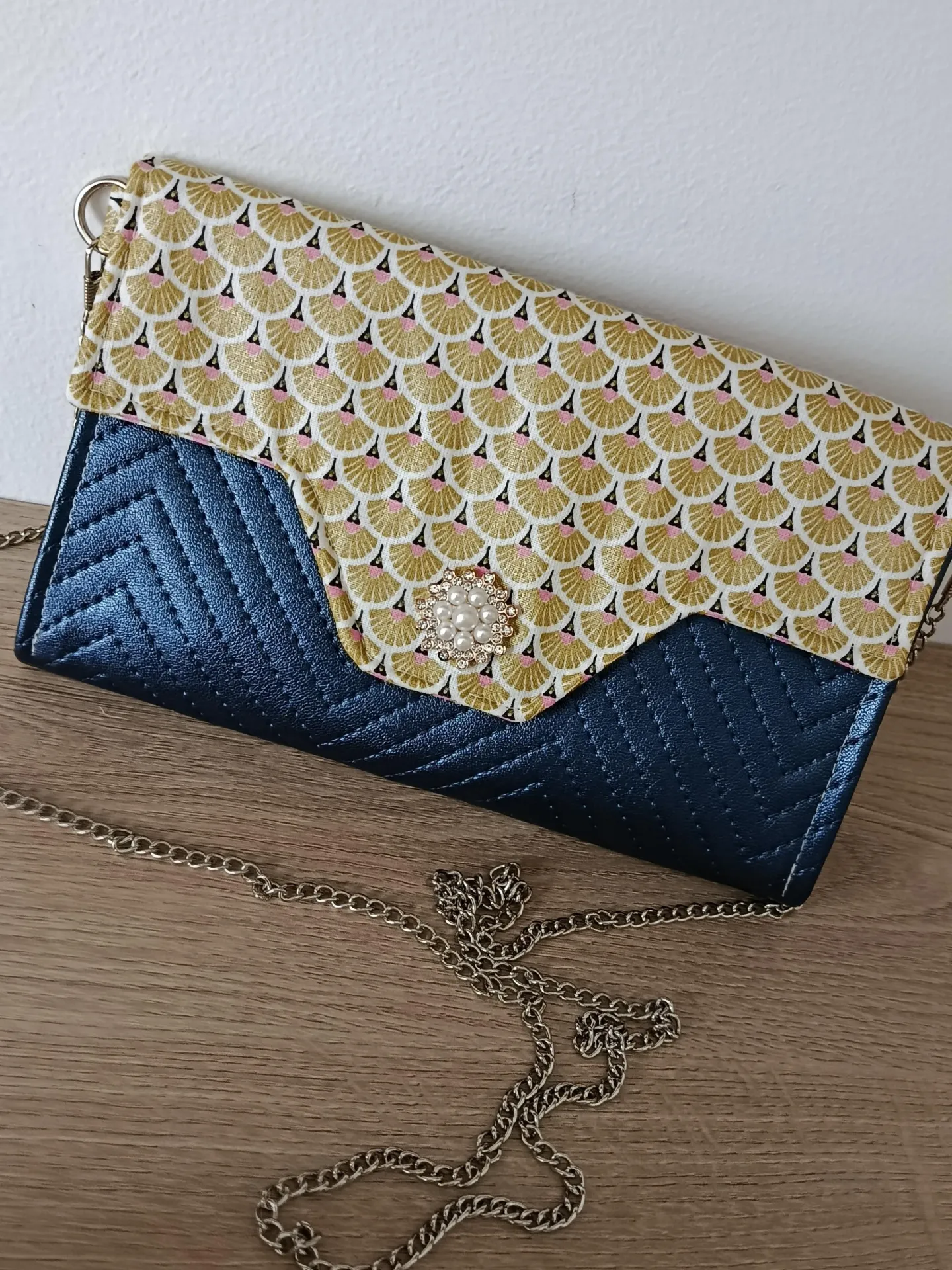 Complice XL Kyoto– Pochette bandoulière avec porte feuille intégré