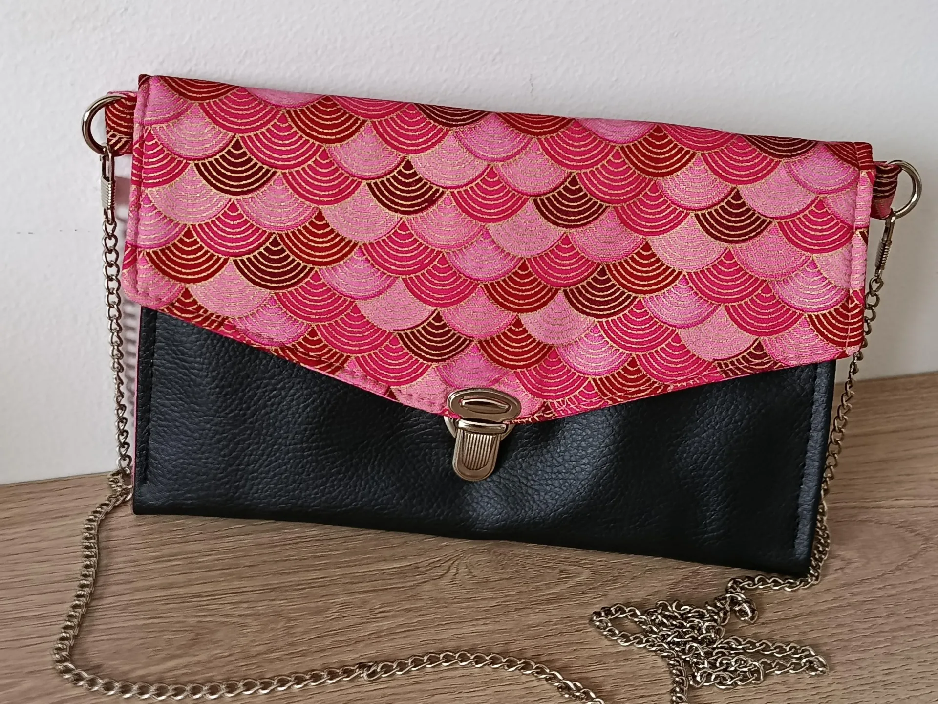 Complice XL Hanami– Pochette bandoulière avec porte feuille intégré