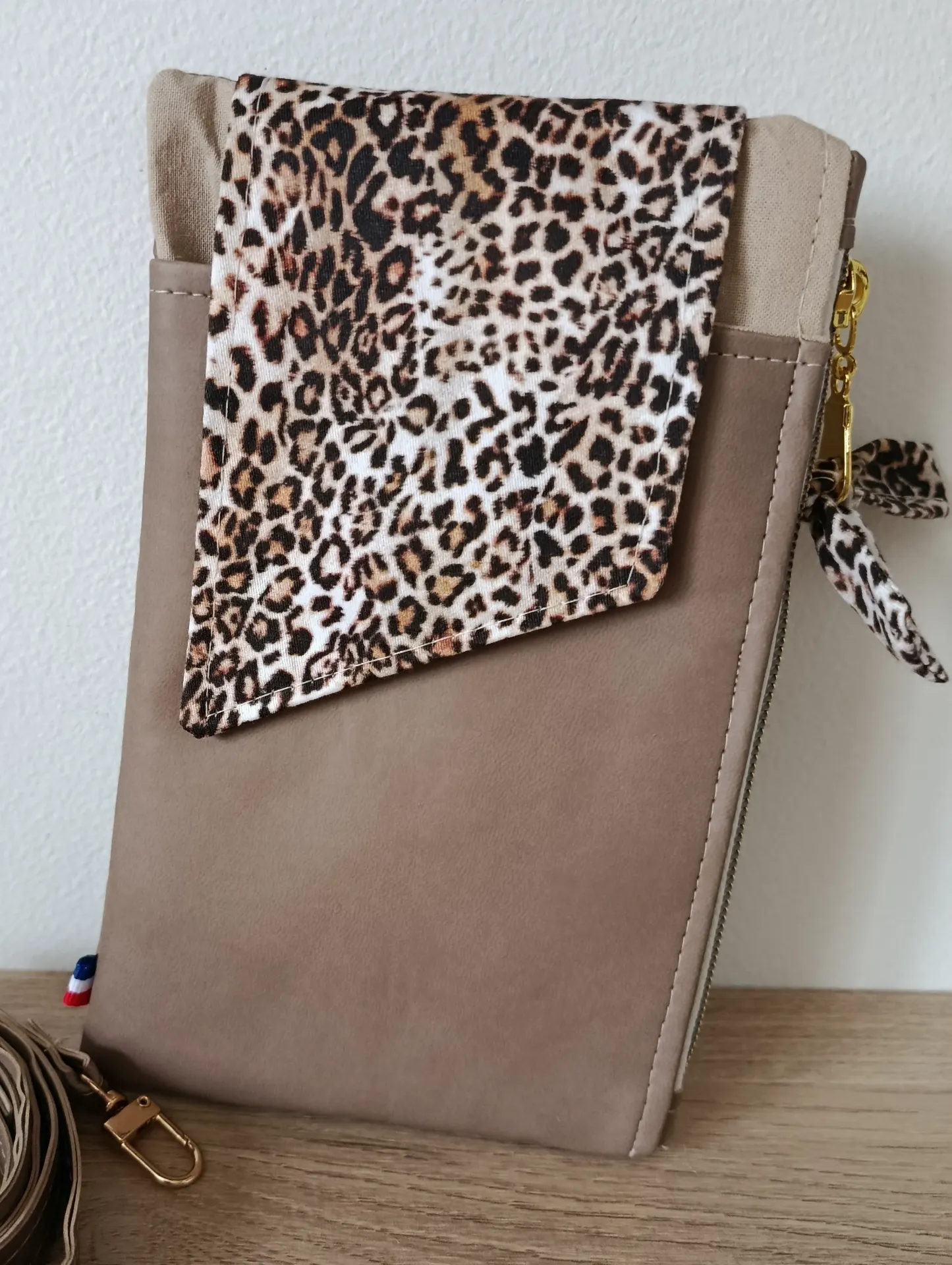 Complice Sauvage – Pochette téléphone bandoulière avec porte feuille intégré