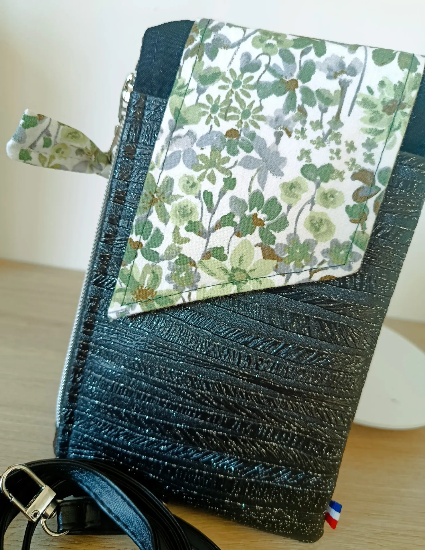 Pochette téléphone bandoulière avec porte feuille intégré - Complice Botanique