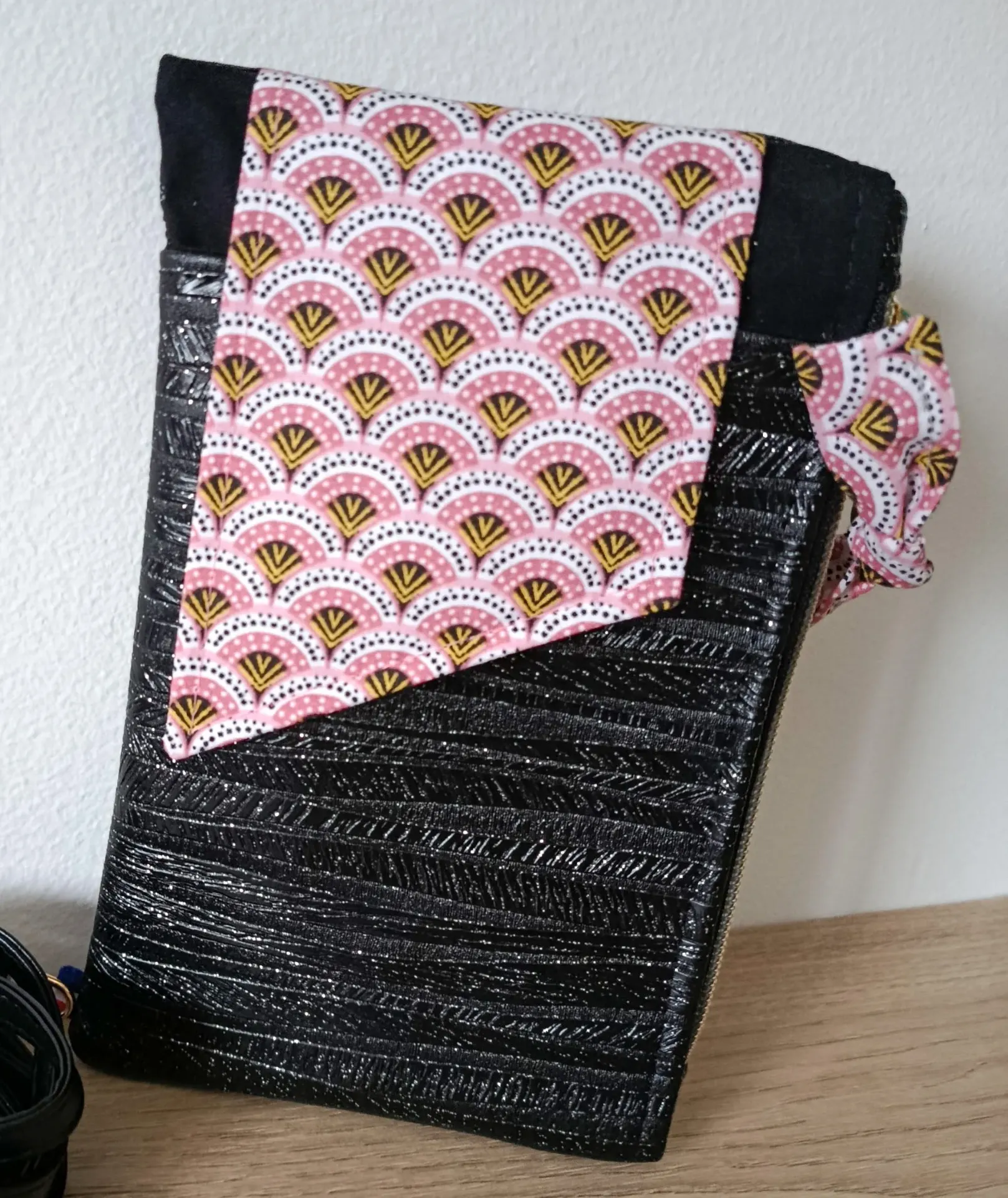 Pochette téléphone bandoulière avec porte feuille intégré - Complice Rosy